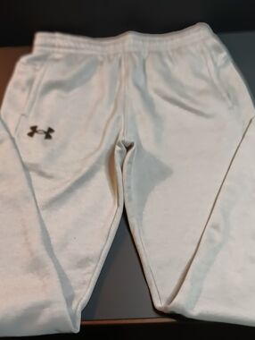 Under Armour Youth Large Loose Fit Light Gray Fleece Joggers with Black Logo